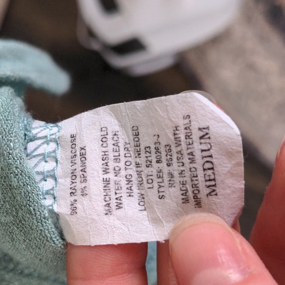 wandering dreams NY medium green tank cropped top - Picture 5 of 8